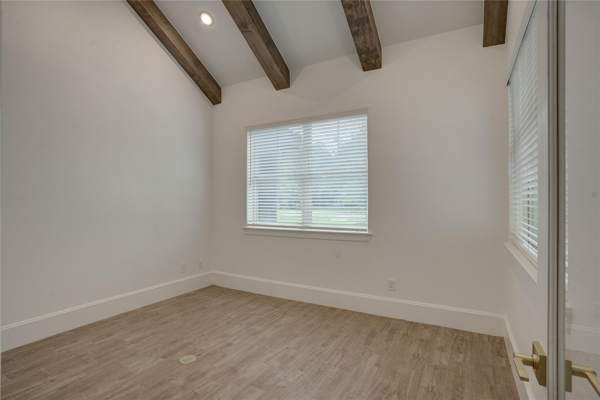 Property Photo: 5 Timber Lane TX 77384