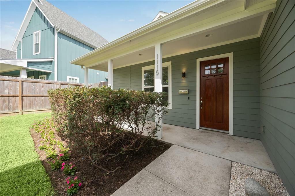 Property Photo: 1115 Du Barry Lane TX 77018