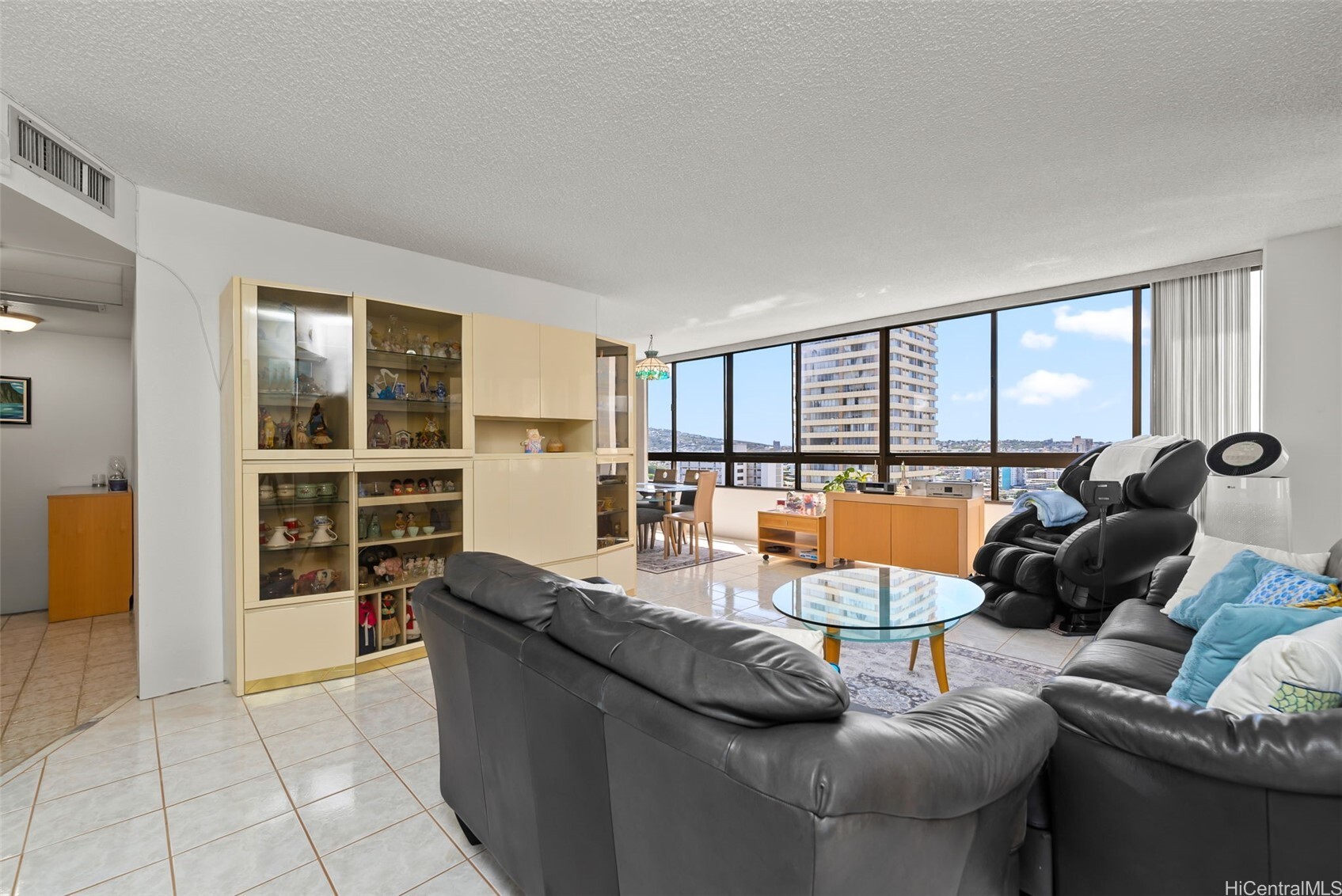 Property Photo: 2499 Kapiolani Boulevard 2109 HI 96826