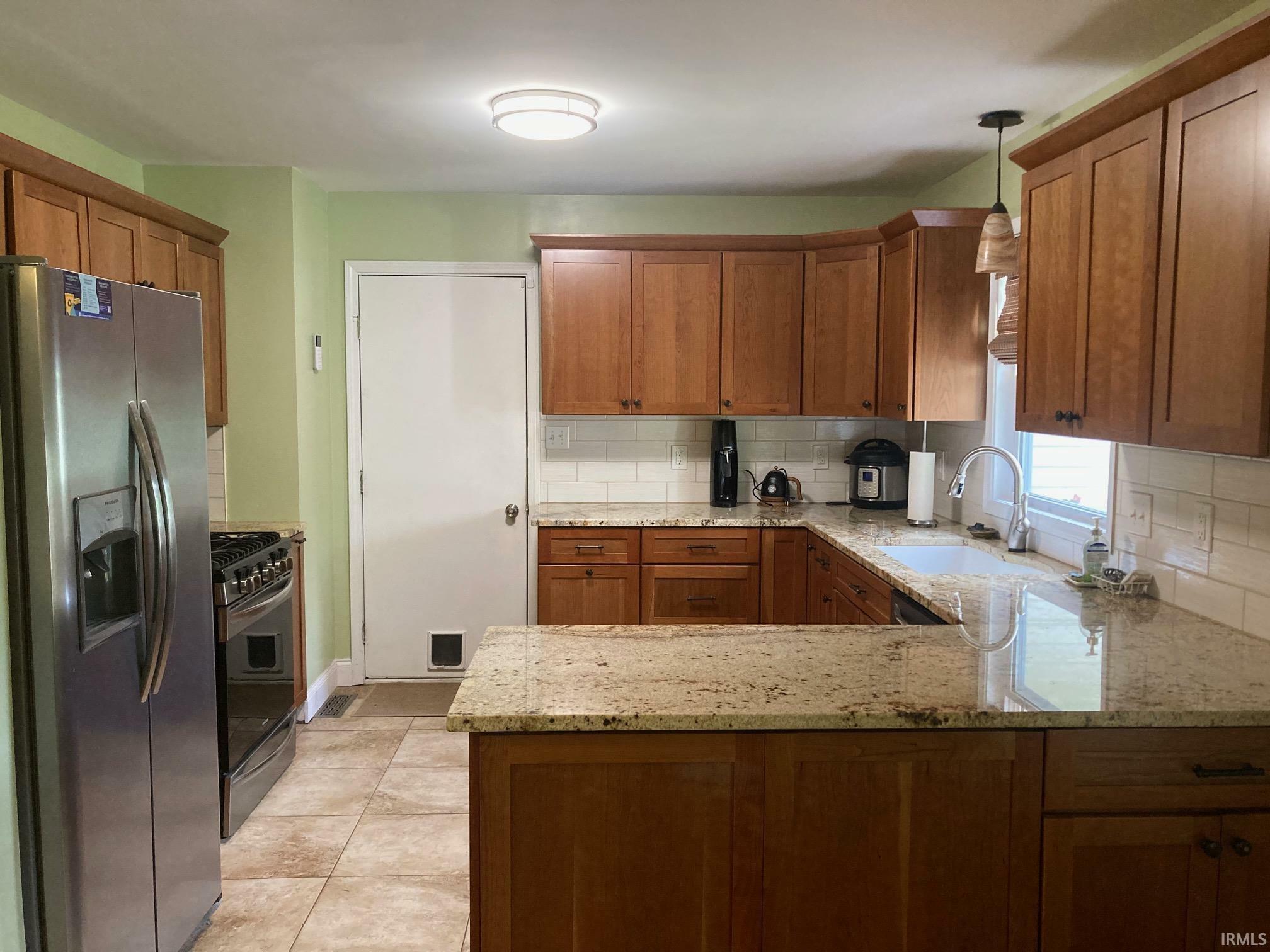 Property Photo: 805 W Countryside Lane IN 47403