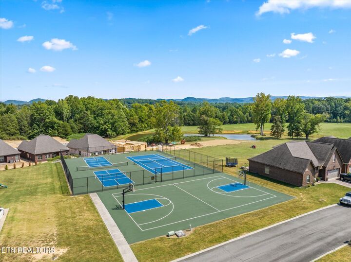 Property Photo:  225 Lake View  TN 37329 