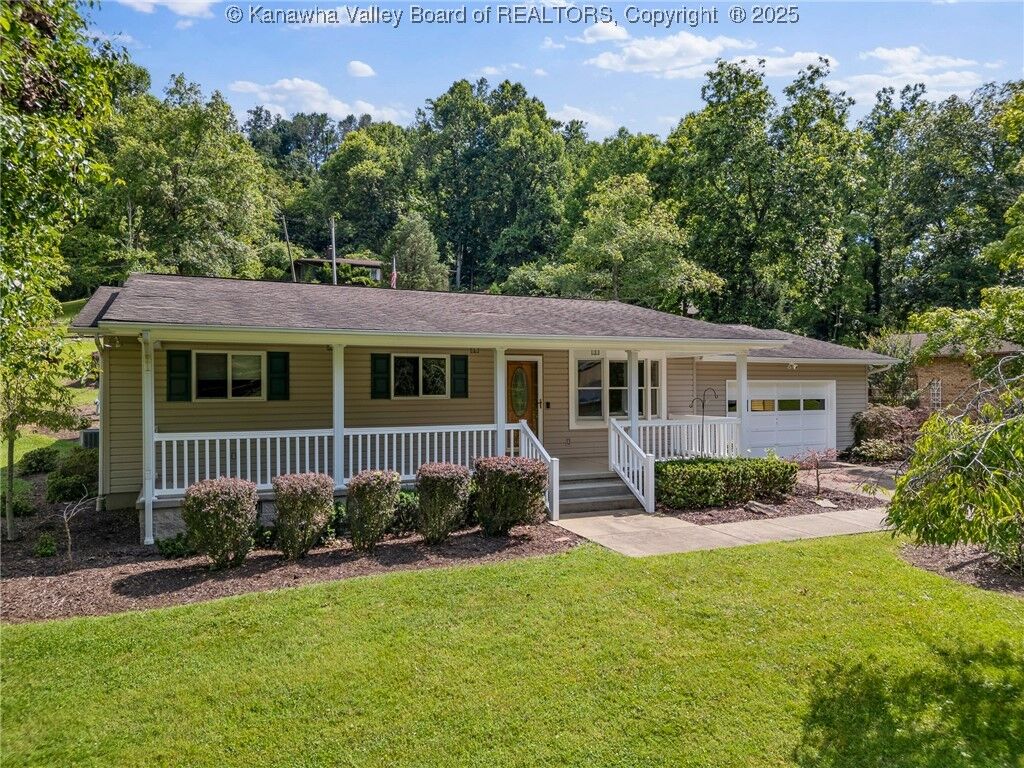 Property Photo:  33 Shawnee Oaks Drive  WV 25705 