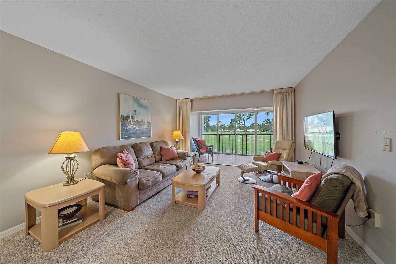 Property Photo: 437 Cerromar Lane 414 FL 34293