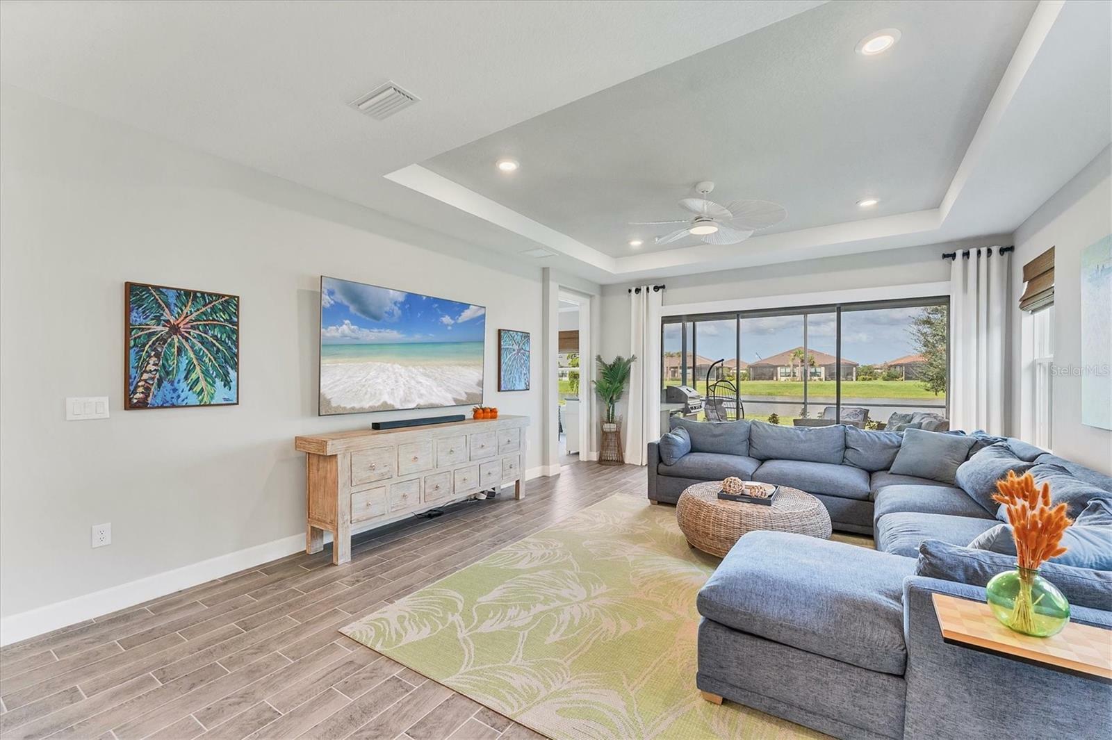 Property Photo: 3025 Veneto Court FL 34211