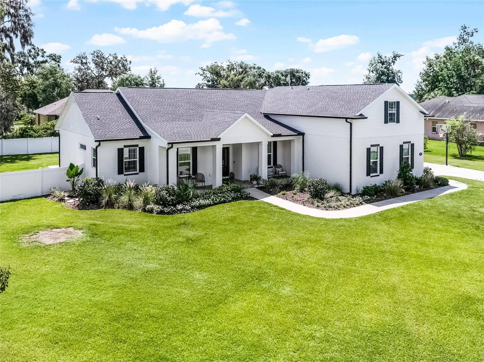 Property Photo: 926 John Cressler Drive FL 33584
