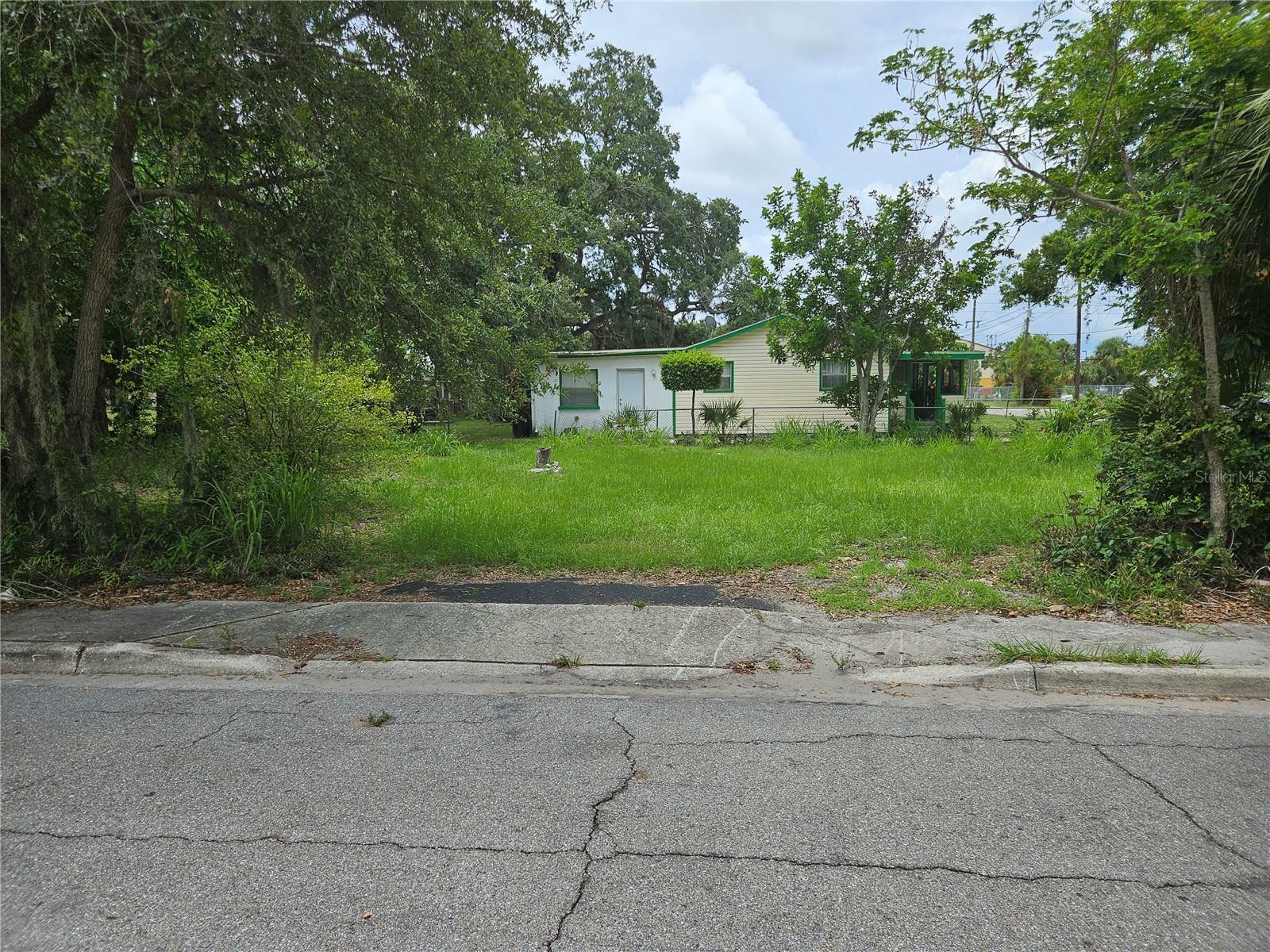 Property Photo: 2146 N Osprey Avenue FL 34234