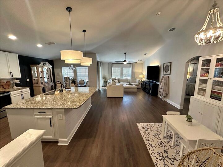 Property Photo: 295 Whirlaway Drive FL 33837