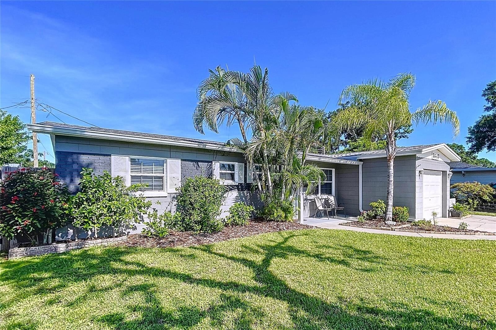 Property Photo:  8848 56th Way N  FL 33782 