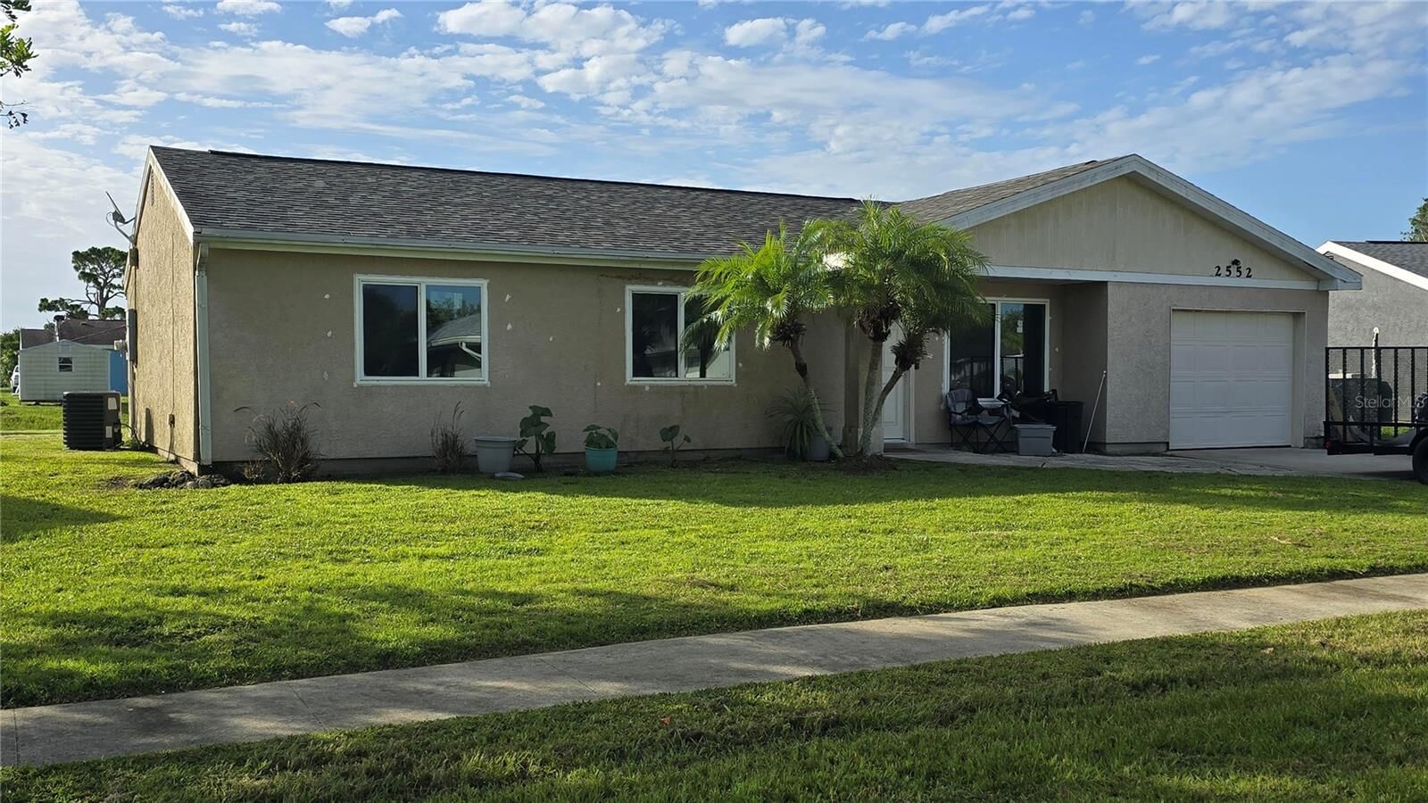 Property Photo: 2552 Roxbury Circle FL 34287