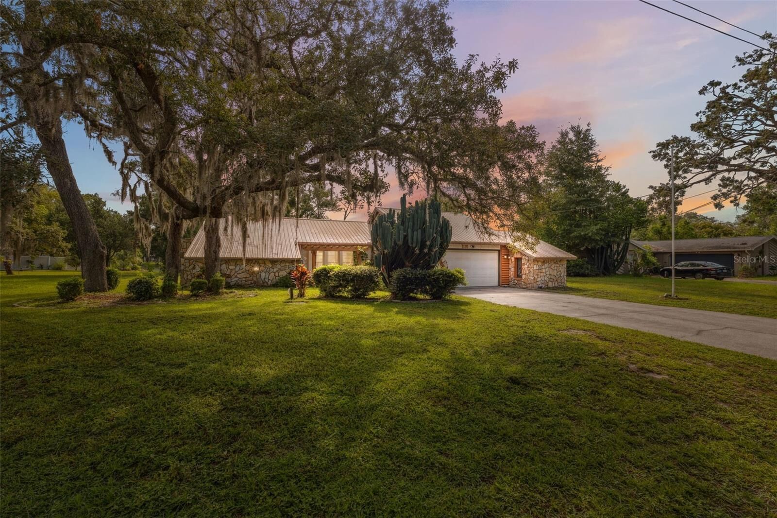 Property Photo:  1116 Dagmar Avenue  FL 34606 