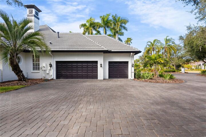 Property Photo: 6959 Westchester Circle FL 34202