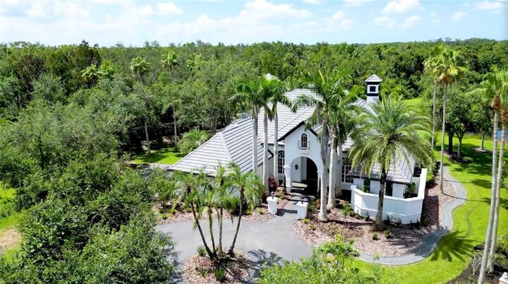 Property Photo:  6959 Westchester Circle  FL 34202 