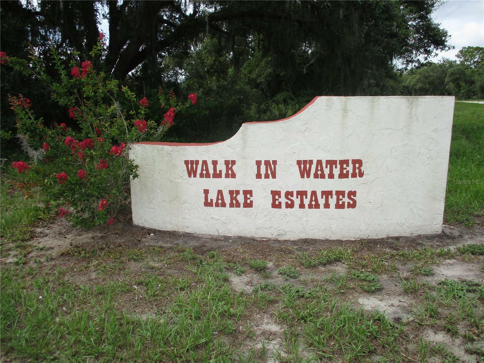 Property Photo: 2672 Magnolia Circle FL 33898