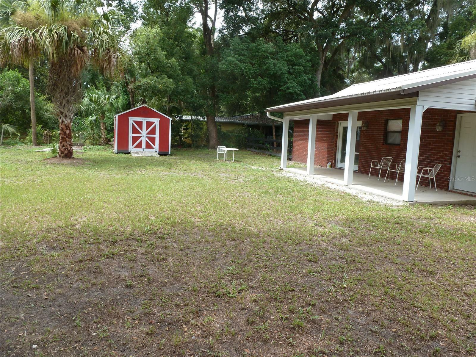 Property Photo: 404 Centre Street FL 32666