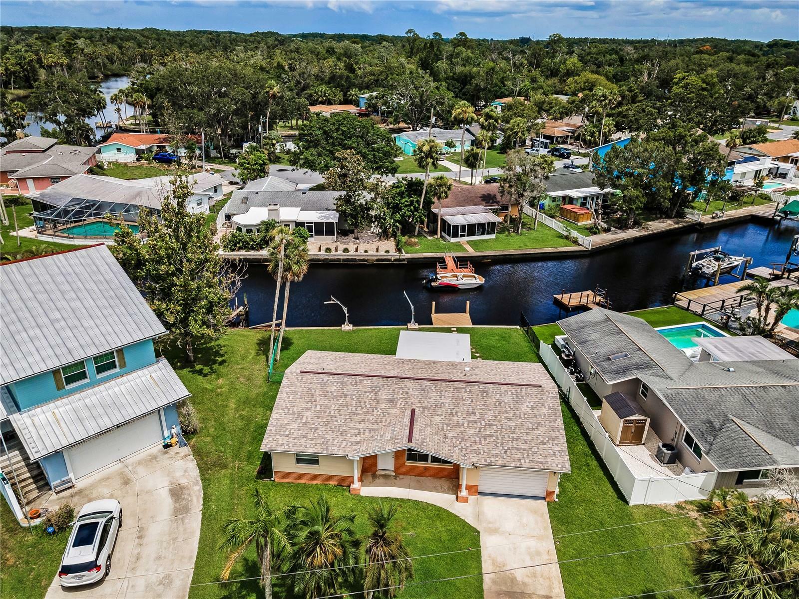 Property Photo:  5520 Tropic Drive  FL 34653 
