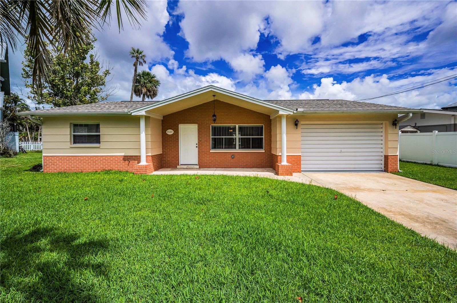 Property Photo: 5520 Tropic Drive FL 34653