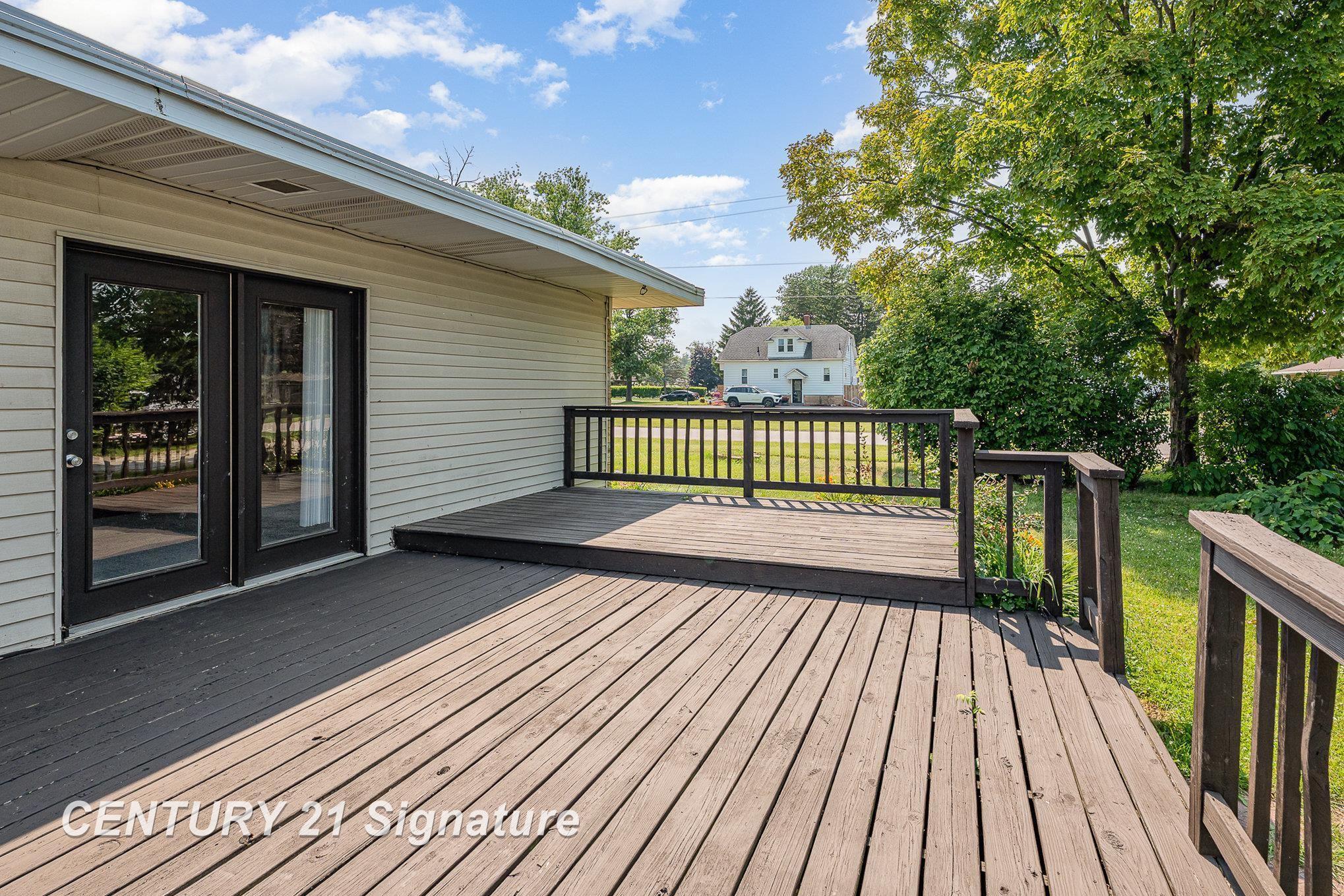 Property Photo:  2114 Ethel Street  MI 48603 