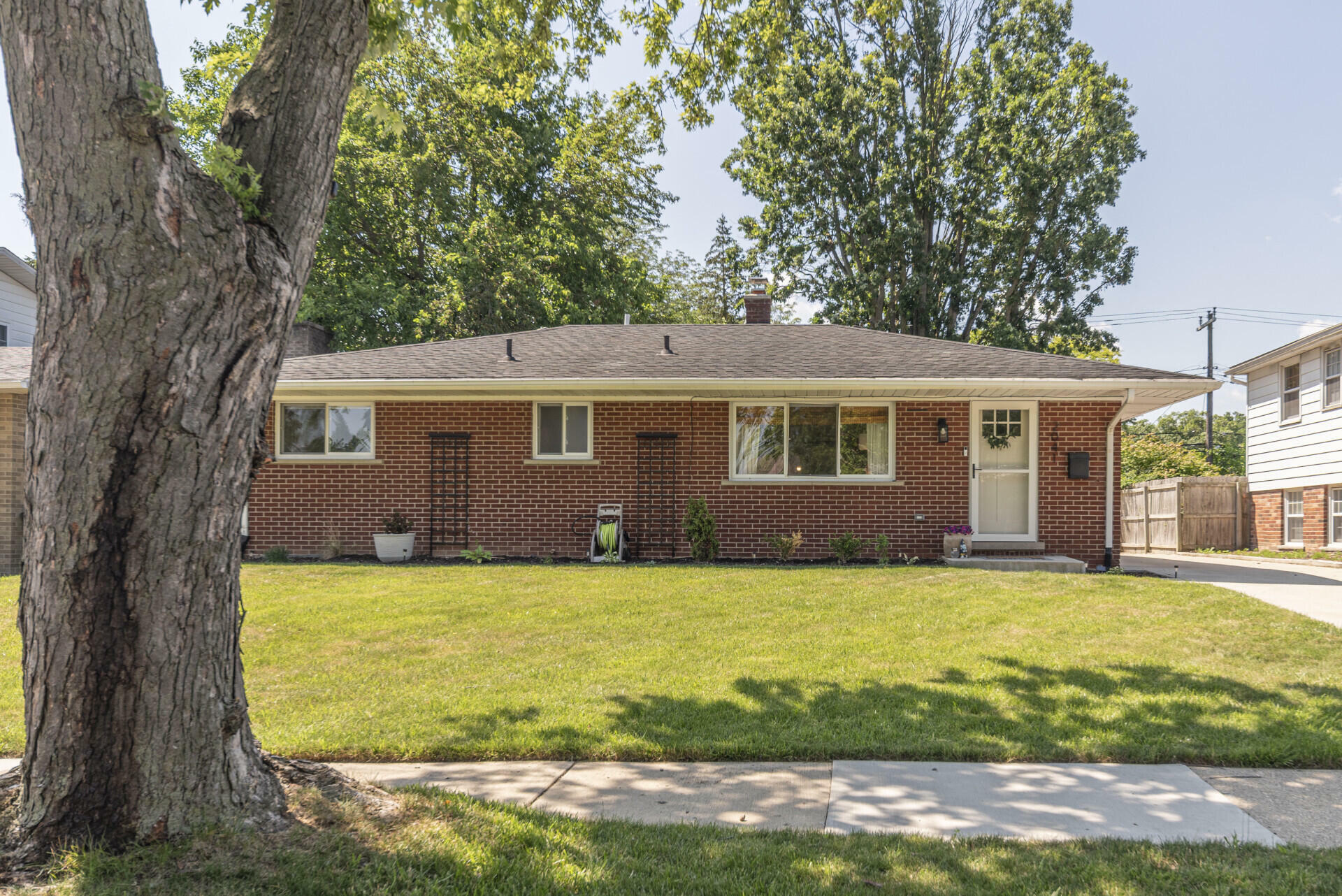 Property Photo: 2041 Norfolk Avenue MI 48103