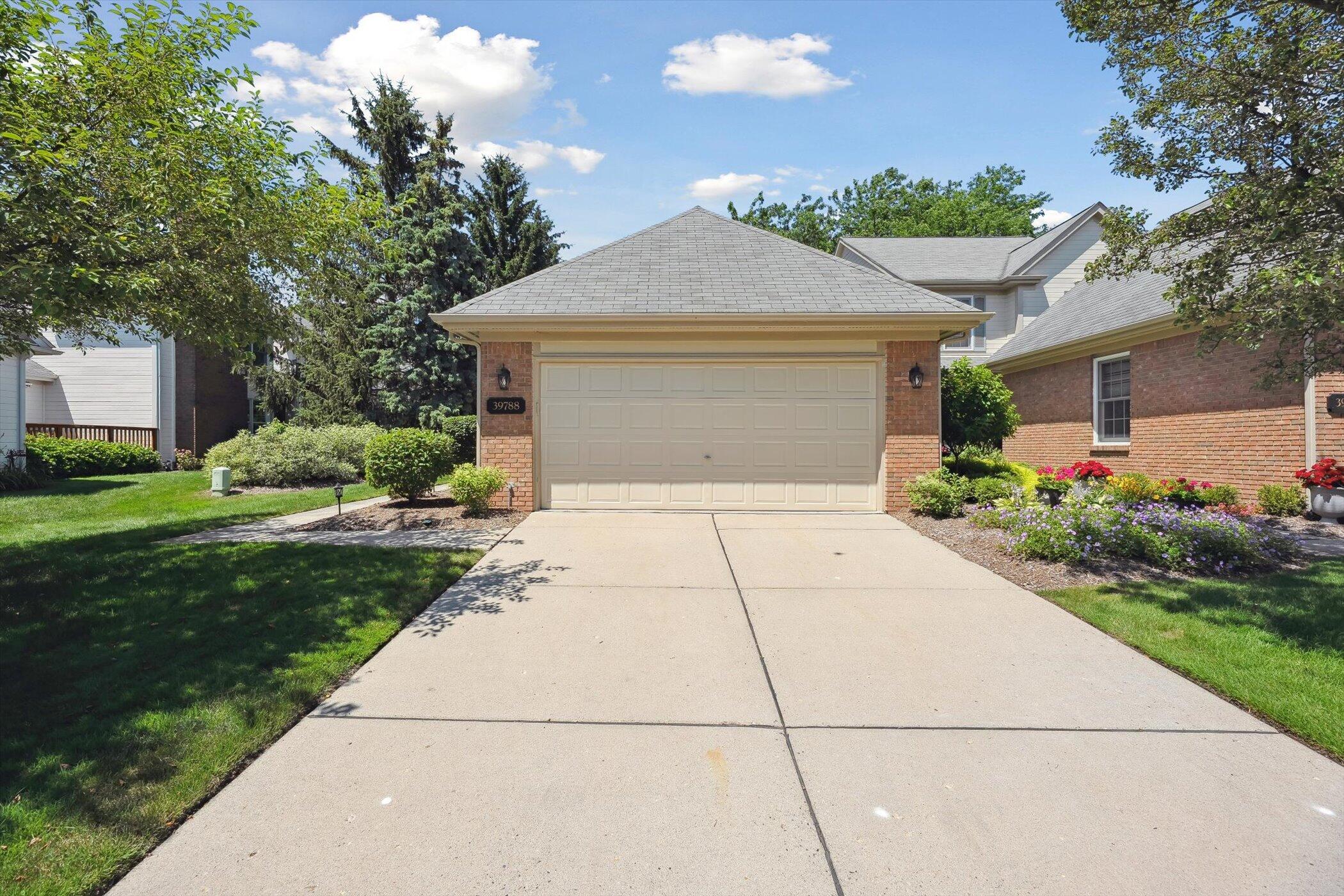 Property Photo: 39788 Village Run Drive MI 48168