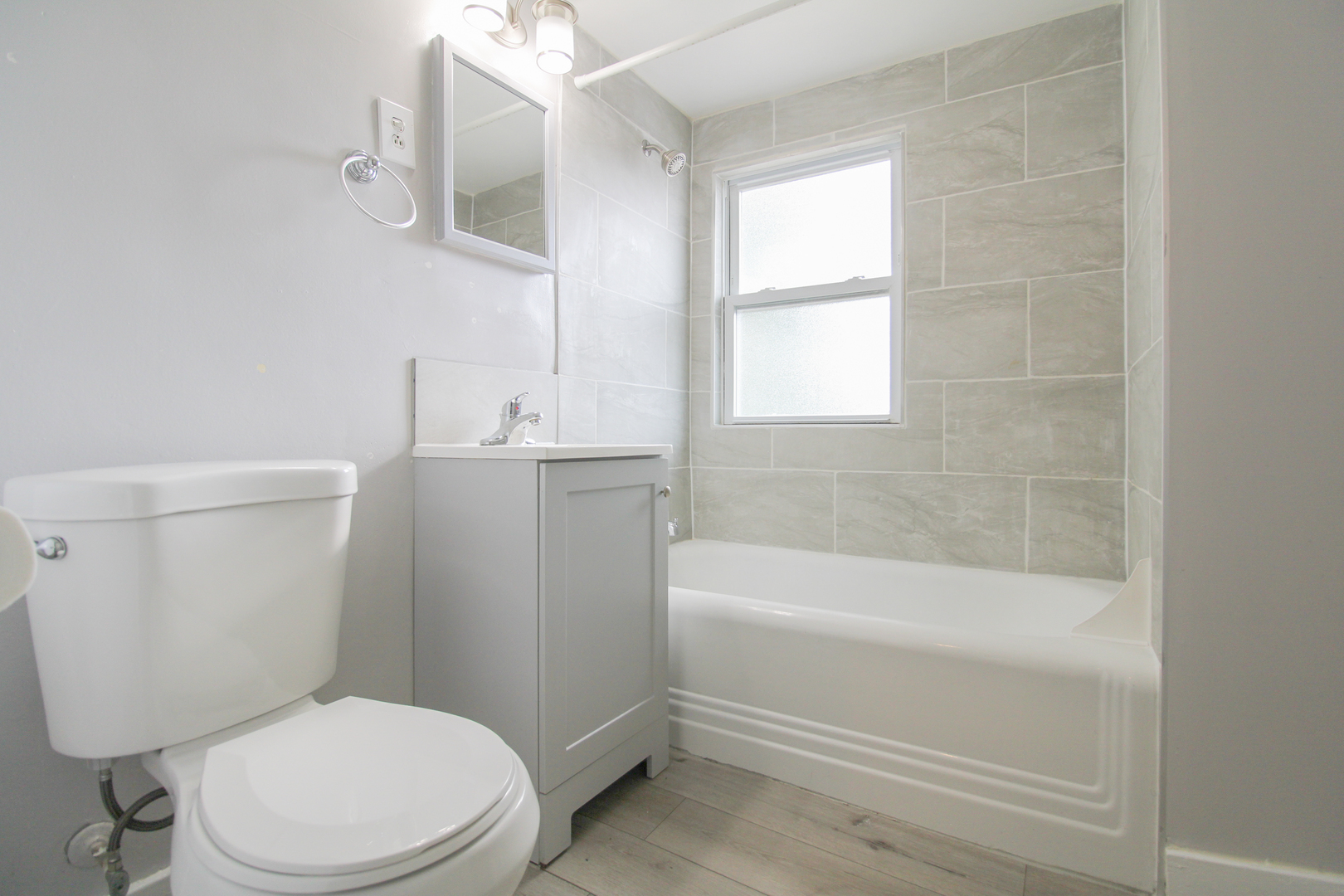 Property Photo: 109 Cary Street C IL 60013