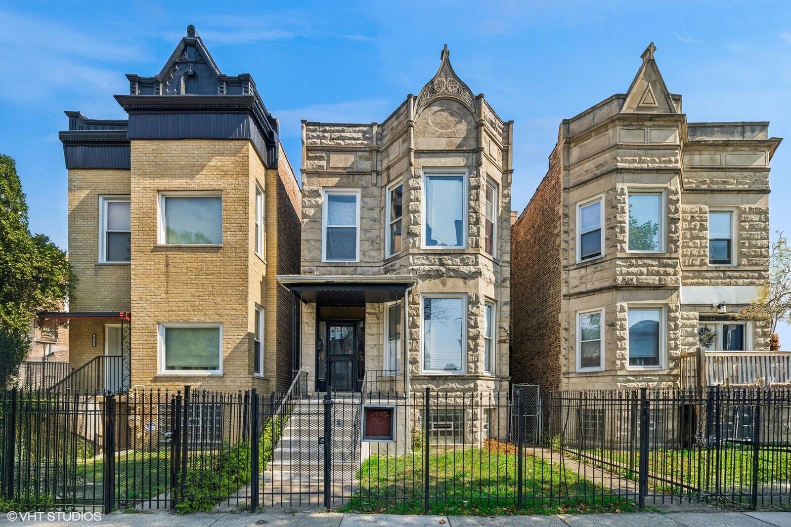 Property Photo:  4138 W Adams Street  IL 60624 