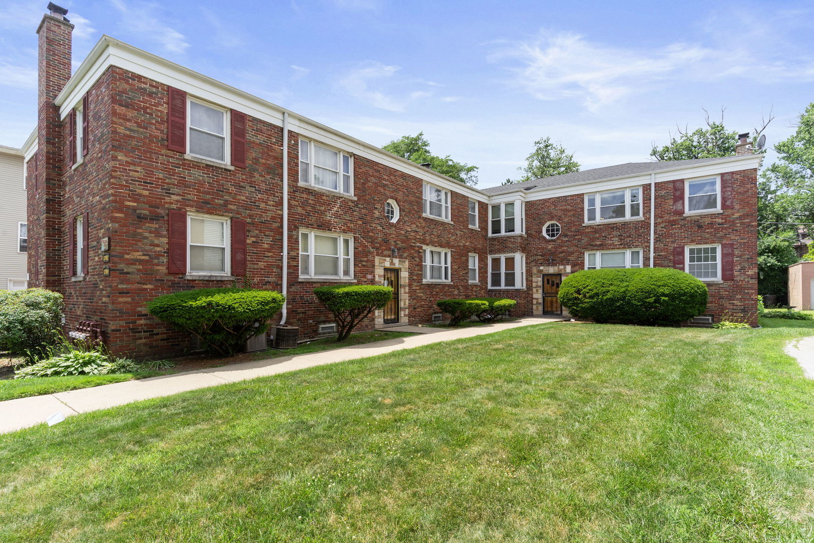 Property Photo: 10410 S Walden Parkway 2N IL 60643