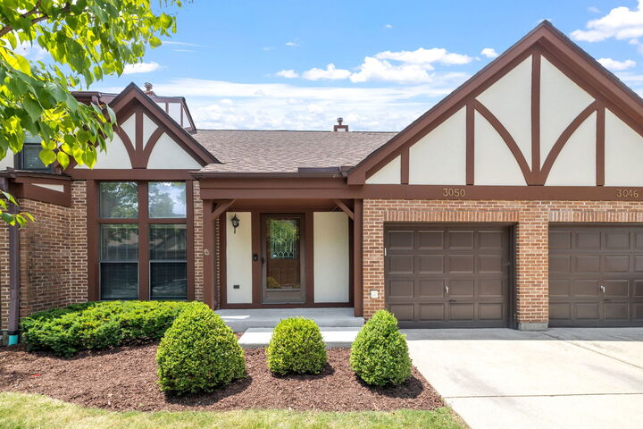 Property Photo: 3050 Ashton Court IL 60154