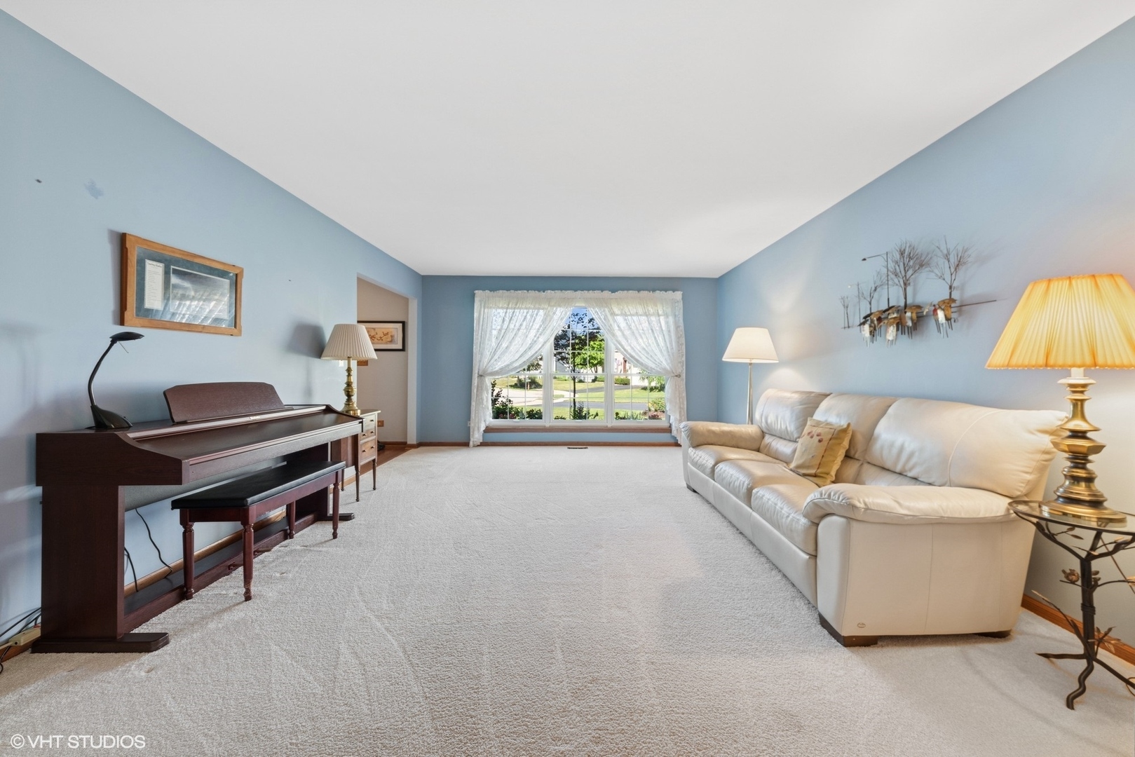 Property Photo: 1885 McRae Lane IL 60060