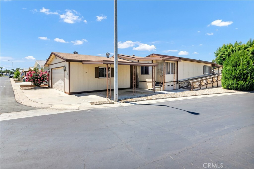 1205 Yellowood Drive 193  Hemet CA 92545 photo
