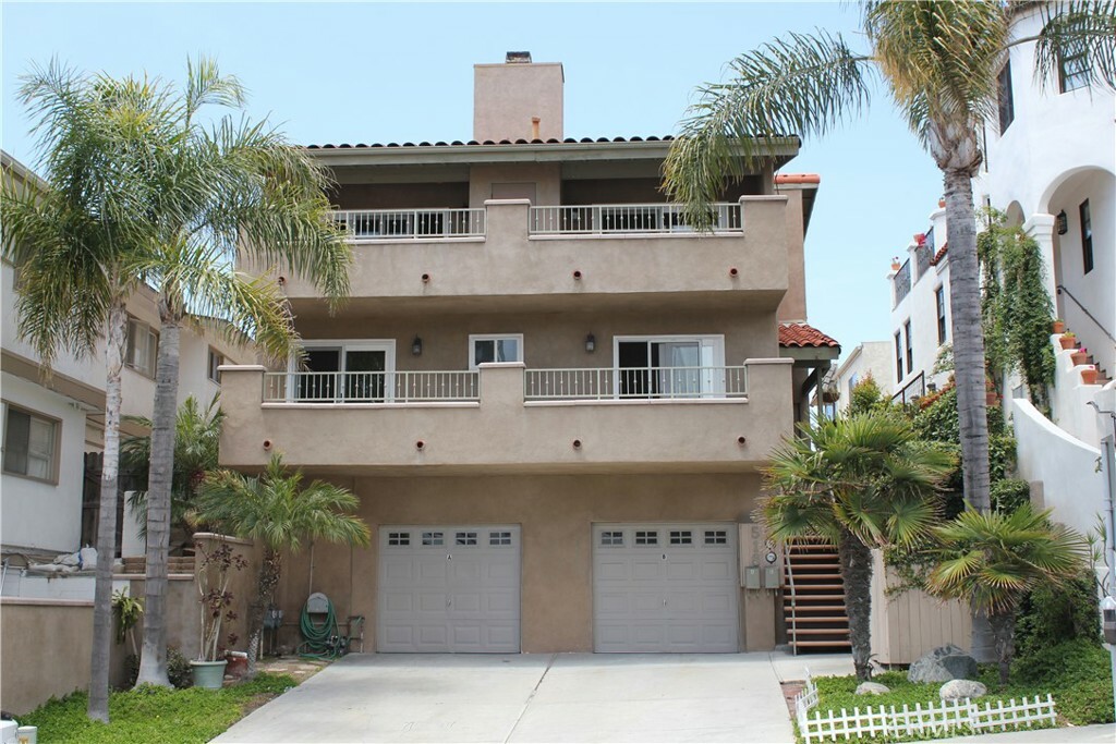 Property Photo:  518 Avenida Victoria  CA 92672 
