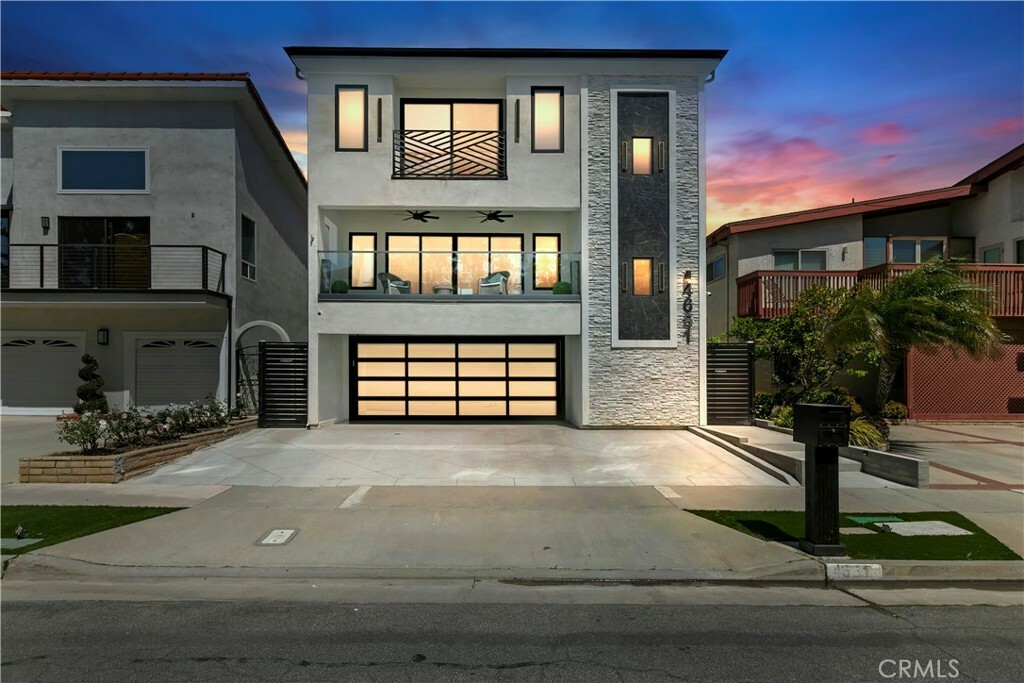 4651 Los Patos Avenue  Huntington Beach CA 92649 photo