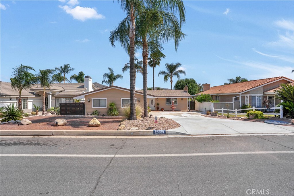 Property Photo:  23609 Canyon Lake Drive N  CA 92587 