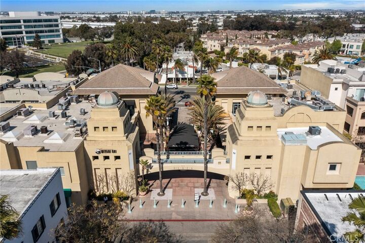 Property Photo:  1301 Cabrillo Avenue 210  CA 90501 