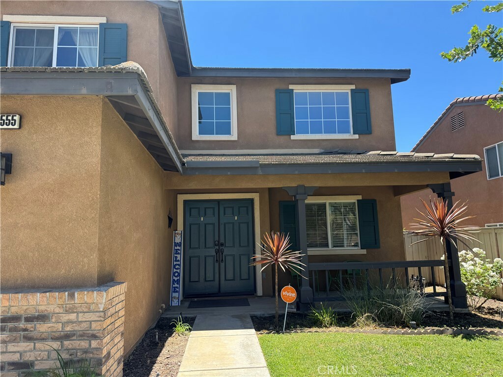 Property Photo:  32555 Via Perales  CA 92592 