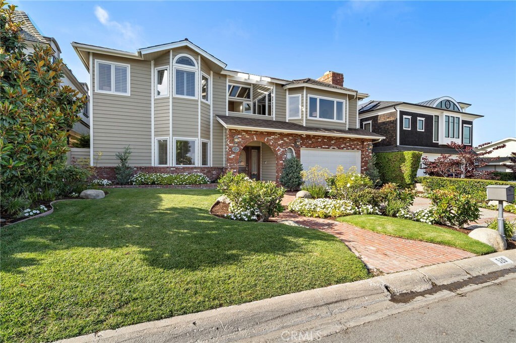 Property Photo: 520 Kings Road CA 92663