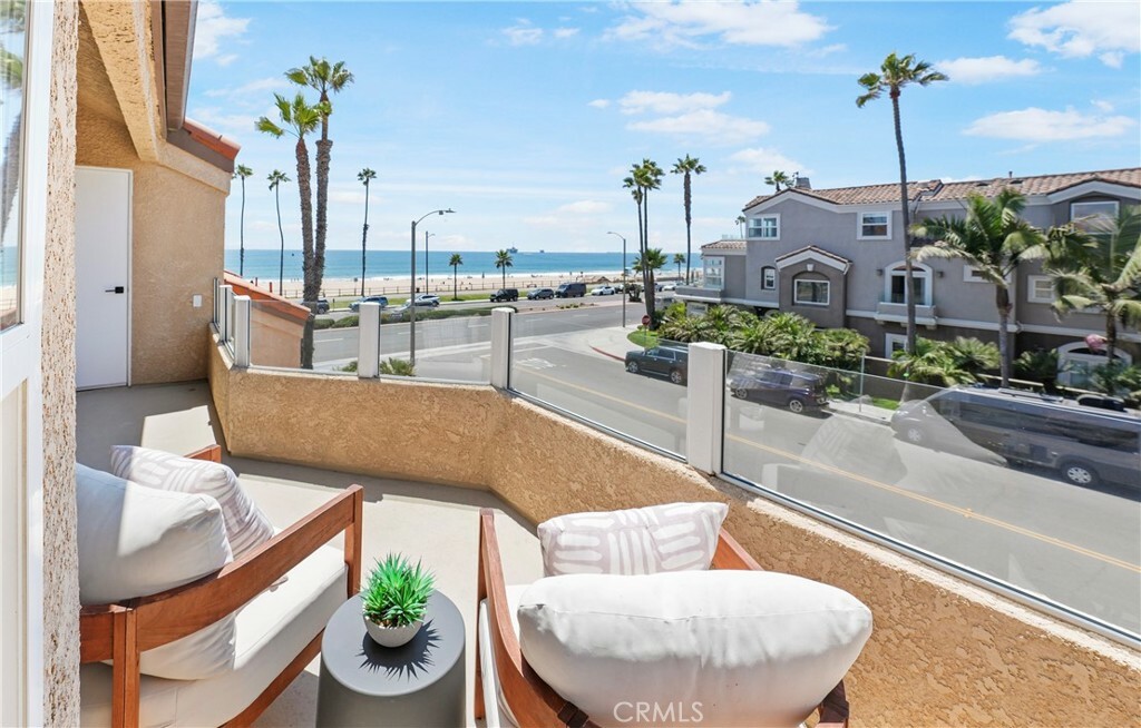 Property Photo:  2000 Pacific Coast Highway 313  CA 92649 