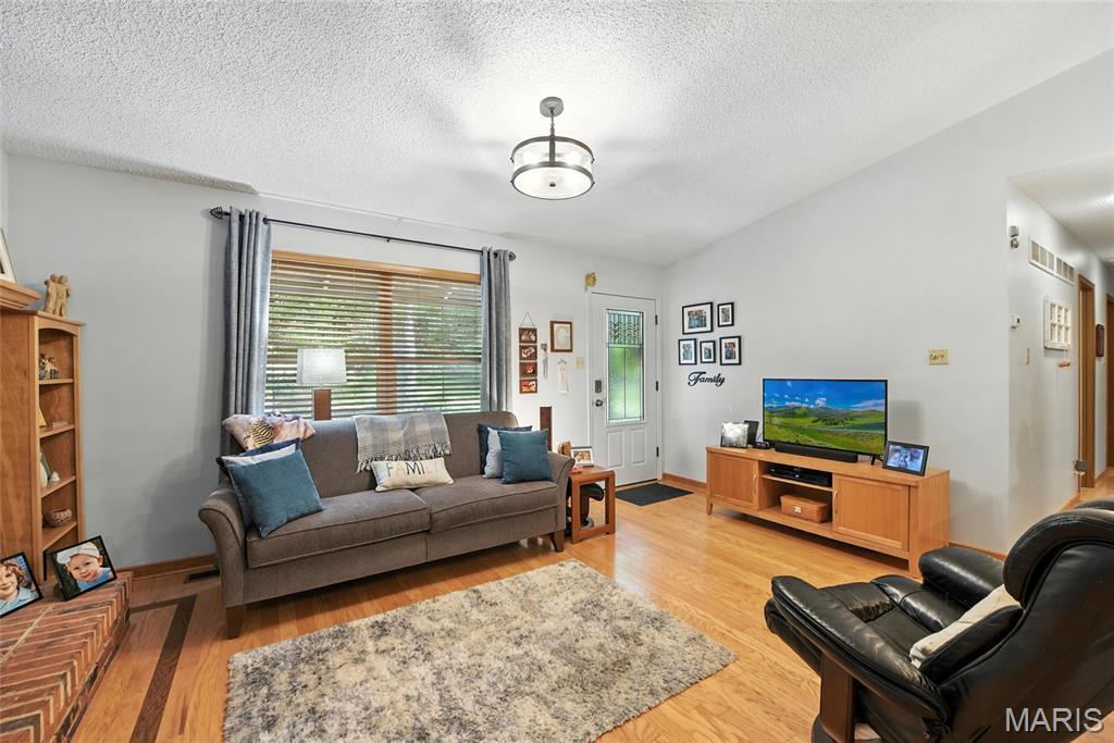 Property Photo: 820 Ashmont Drive MO 63052