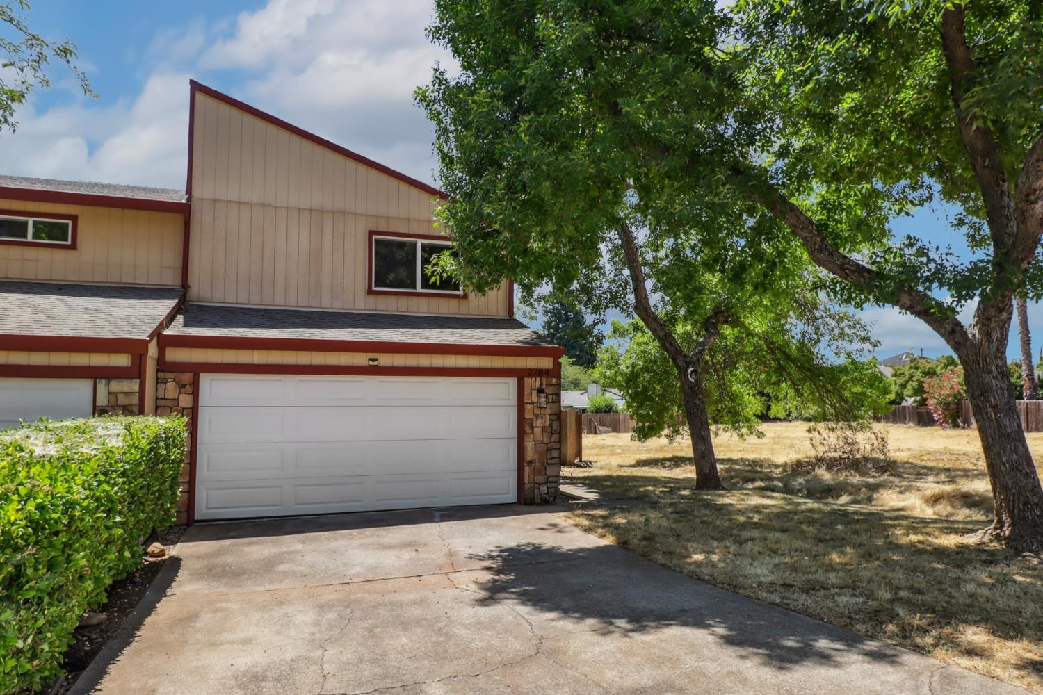 Property Photo: 2784 Cactus Court CA 95682
