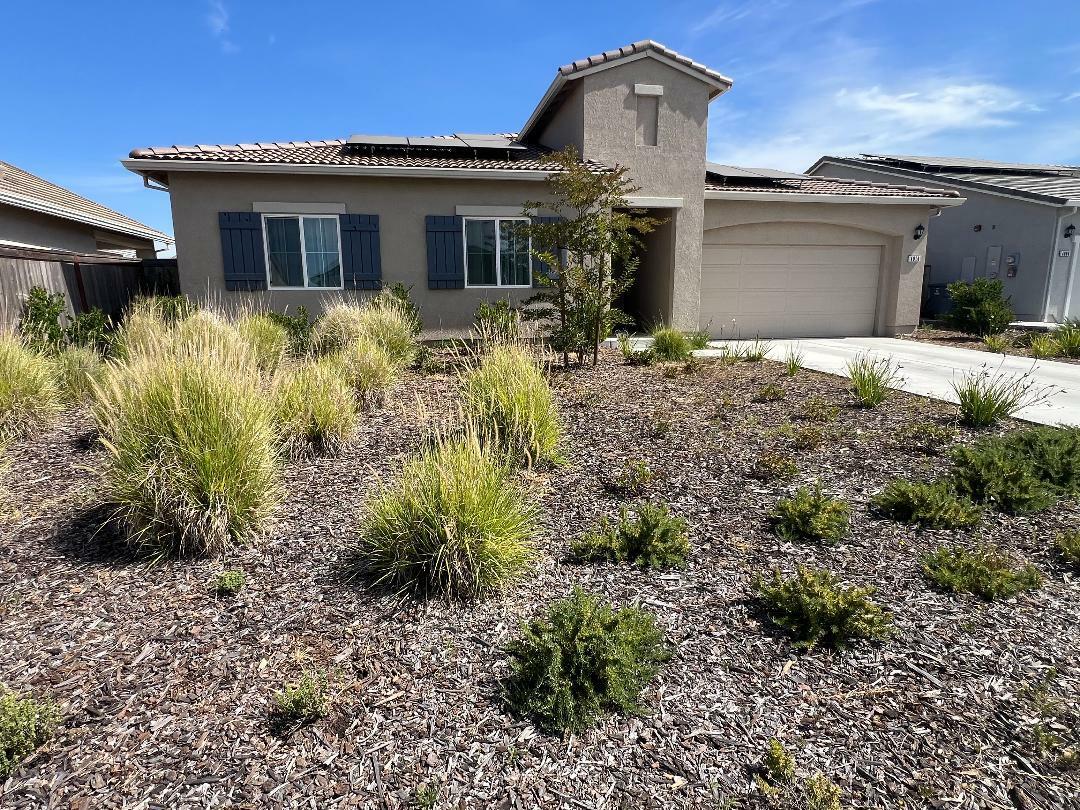 Property Photo: 4910 Starfruit Court CA 95747