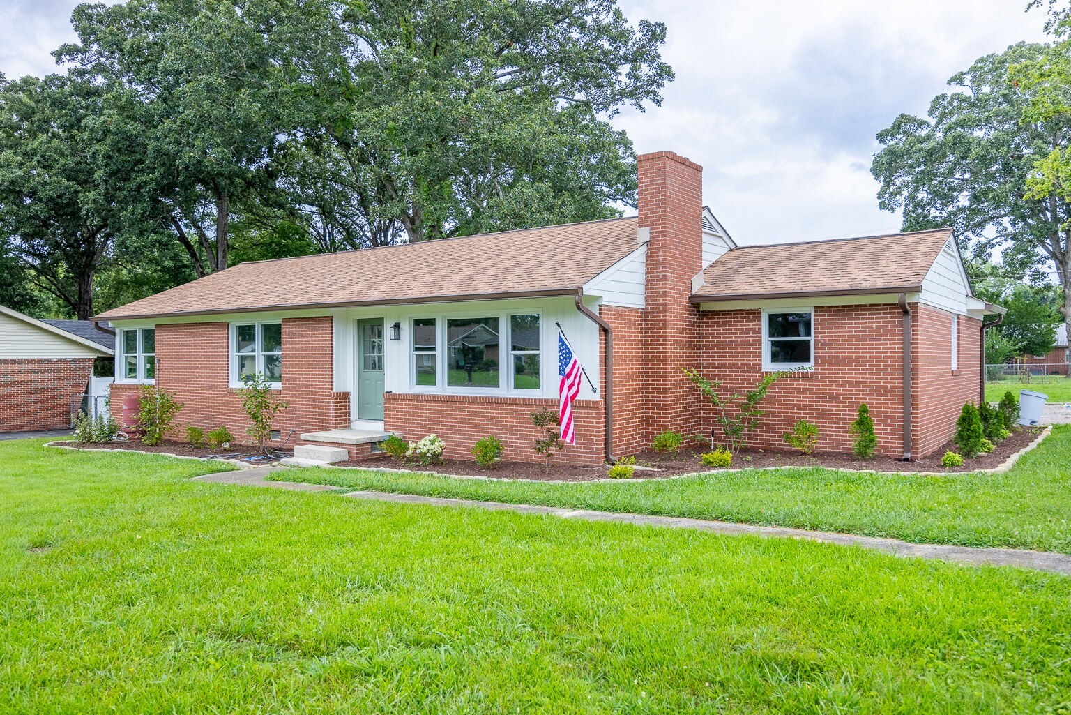 Property Photo: 1219 Woodland St TN 37388