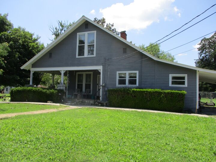 Property Photo:  526 W Main St  TN 37166 