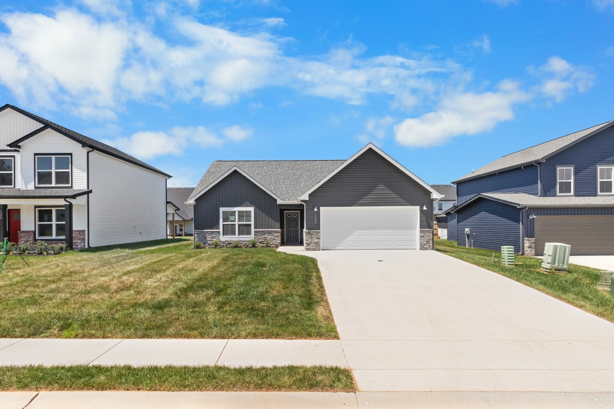 Property Photo: 1402 Dan Brown Dr TN 37042