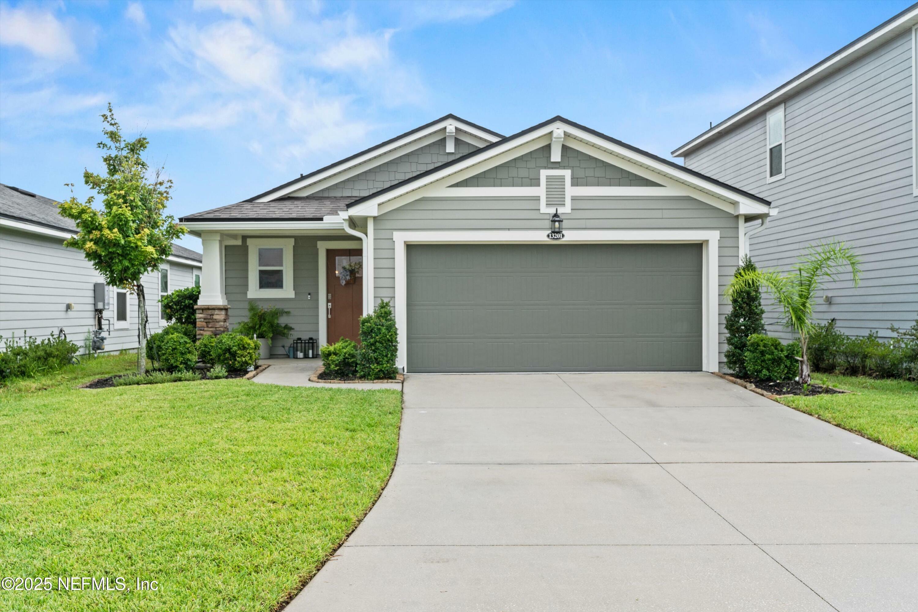 Property Photo: 13201 Holsinger Boulevard FL 32256