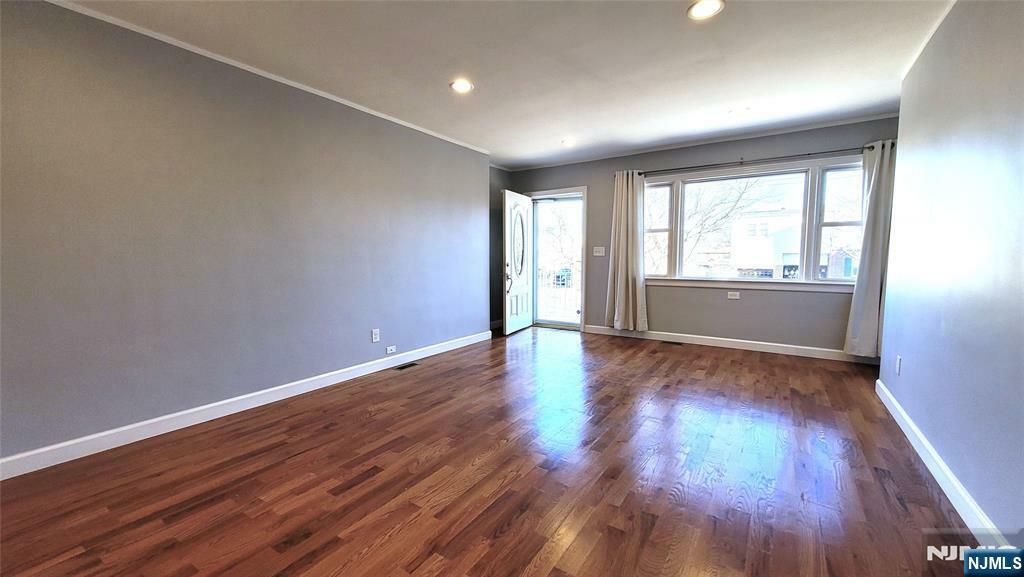 Property Photo:  51 Westervelt Place A  NJ 07644 