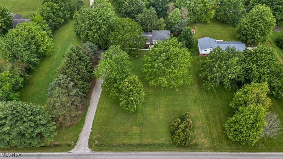 Property Photo:  13962 Quarry Road  OH 44074 