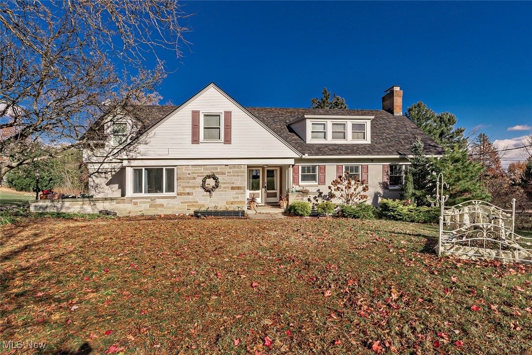 Property Photo: 6955 Oakes Road OH 44141