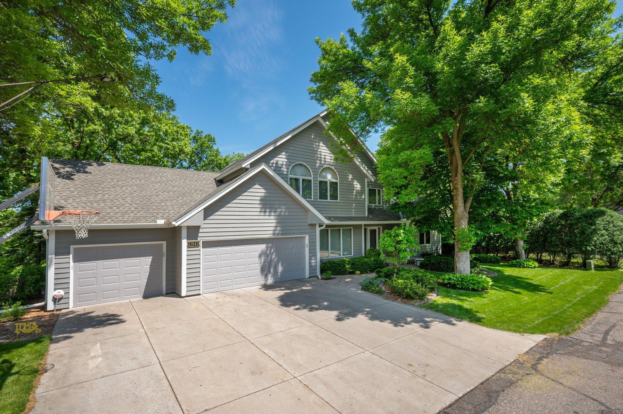 Property Photo: 11943 Orchard Avenue W MN 55305