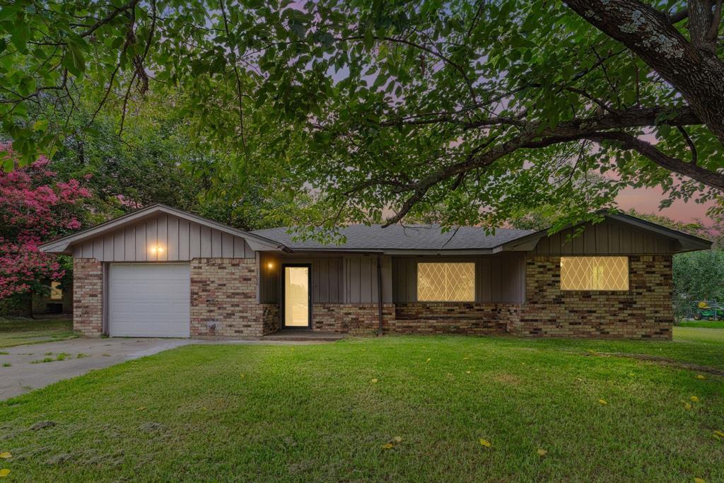 Property Photo: 2706 Monroe Street TX 75428