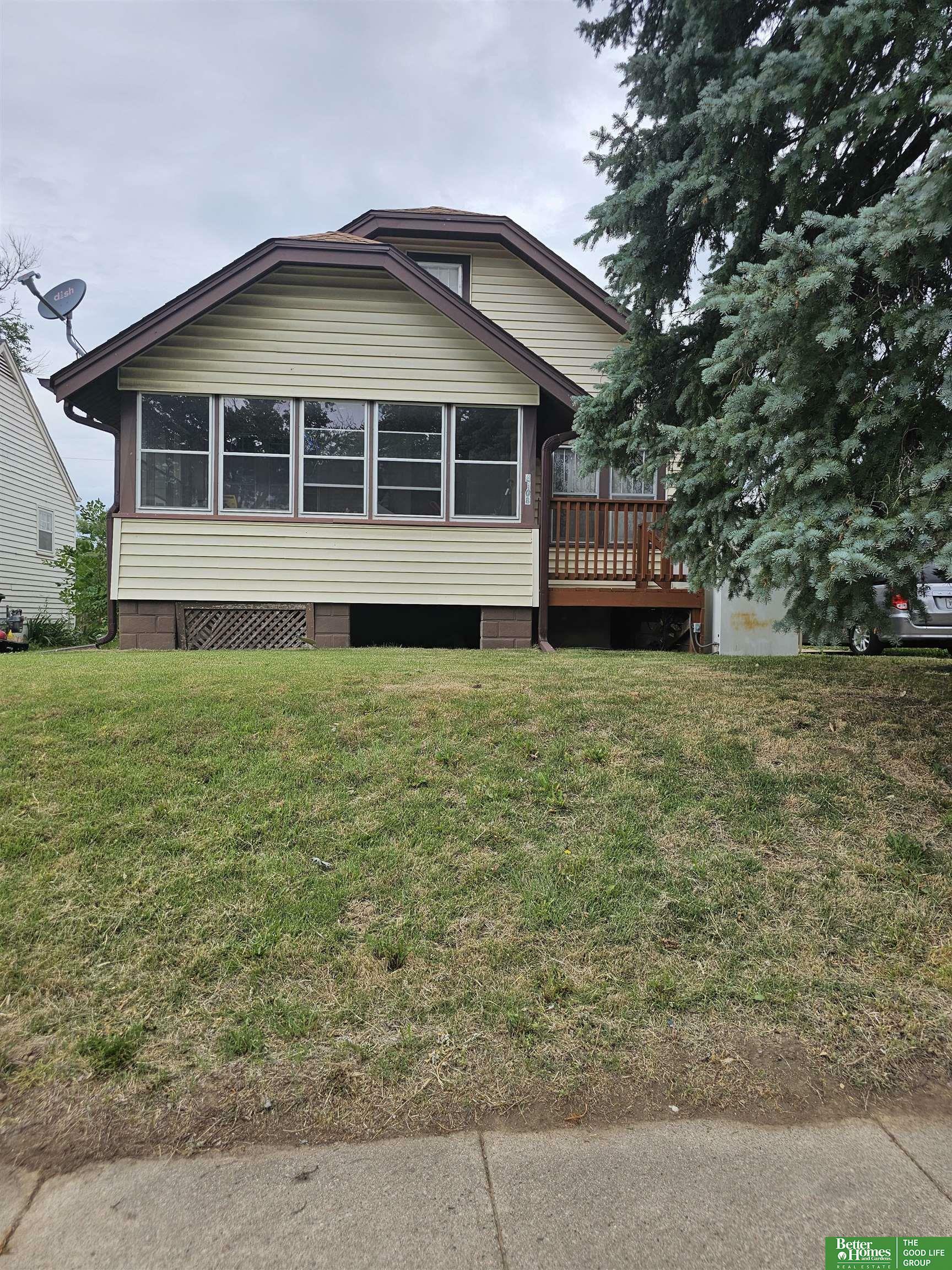 Property Photo: 4108 Maple Street NE 68111