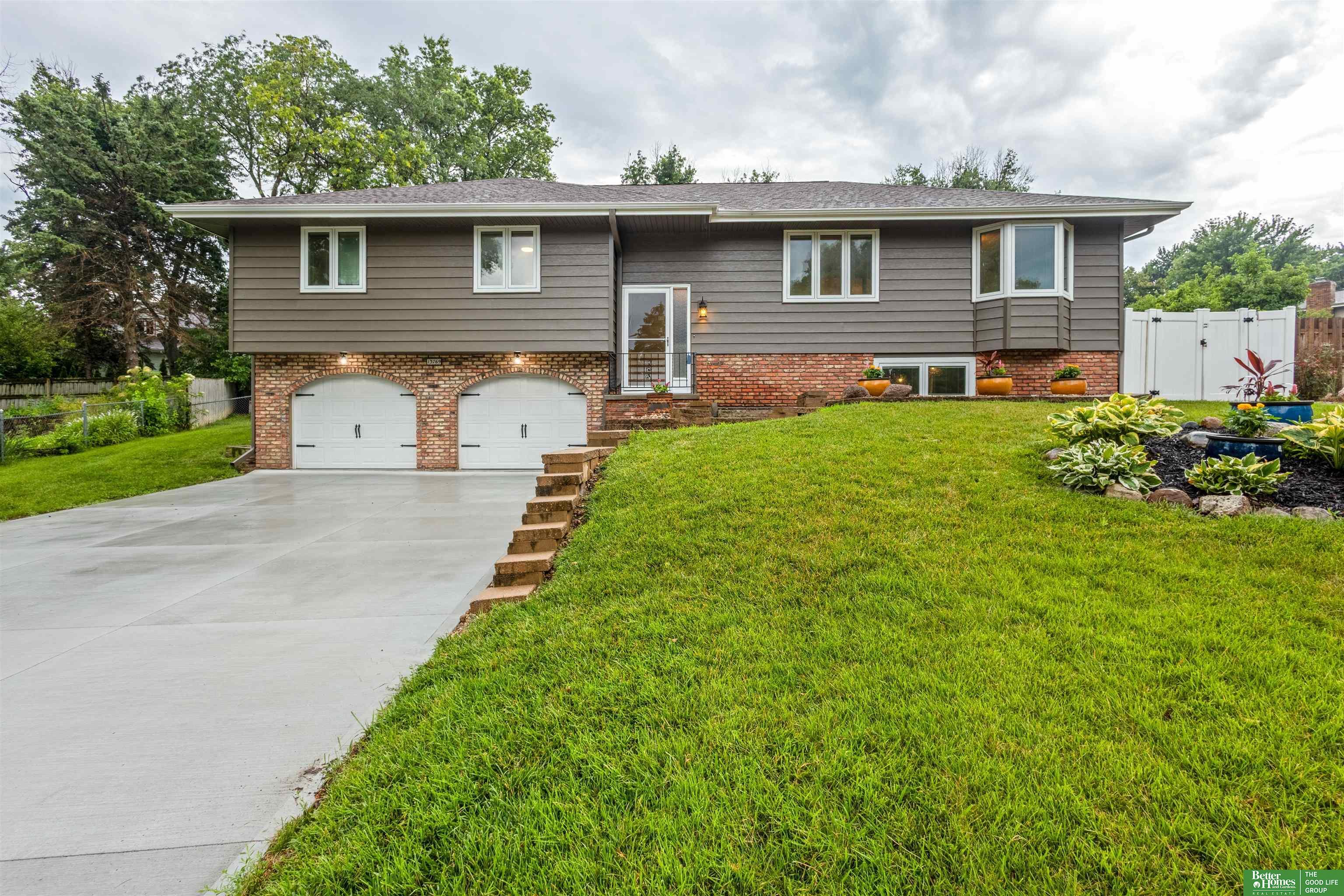 Property Photo: 13769 Poppleton Circle NE 68144